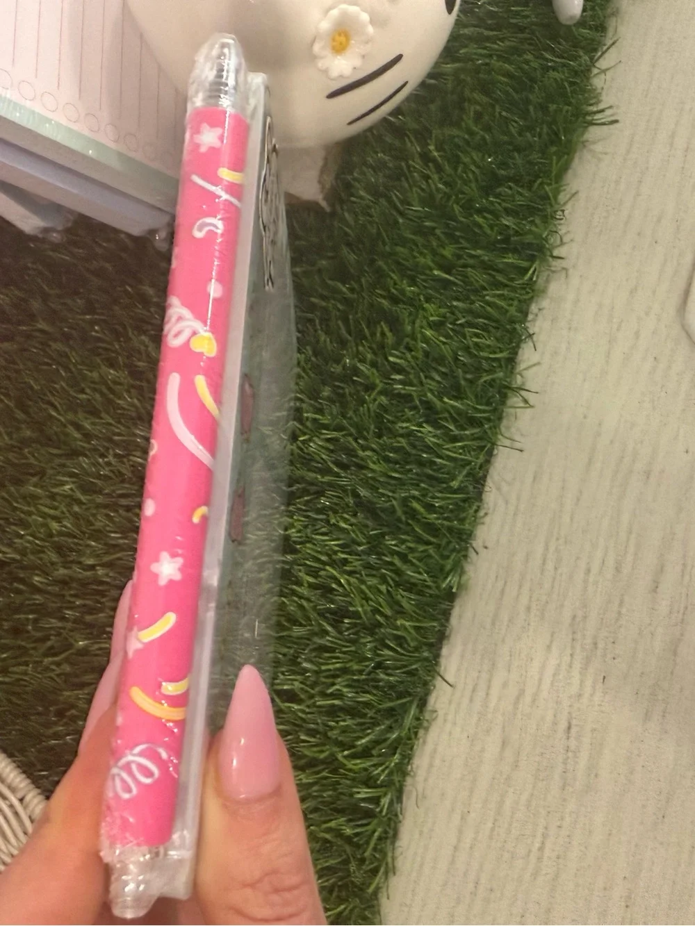 Sanrio Hello Kitty Candy-themed To-Do desk pad and gel pen